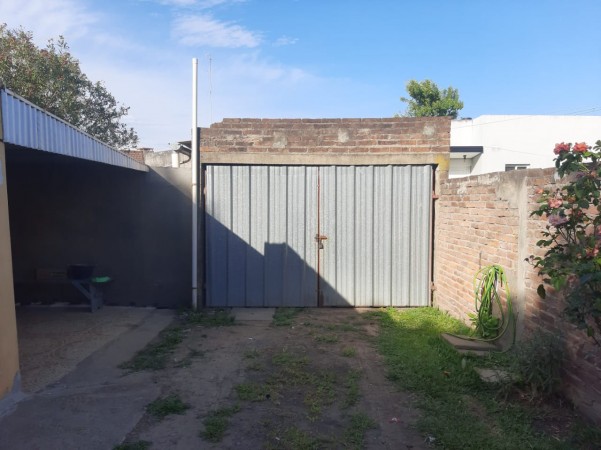 VENDO CASA EN VILLA ELISA, MUY LINDA UBICACION