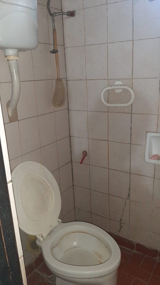 VENDO CASA EN VILLA ELISA, BUENA UBICACION!!