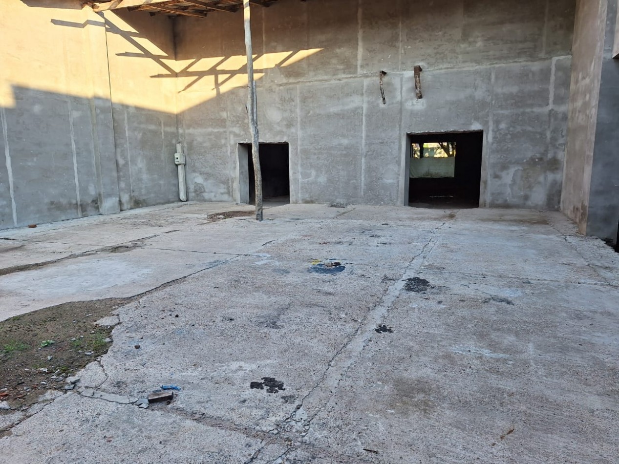VENDO LOCAL COMERCIAL CENTRICO A TERMINAR!!