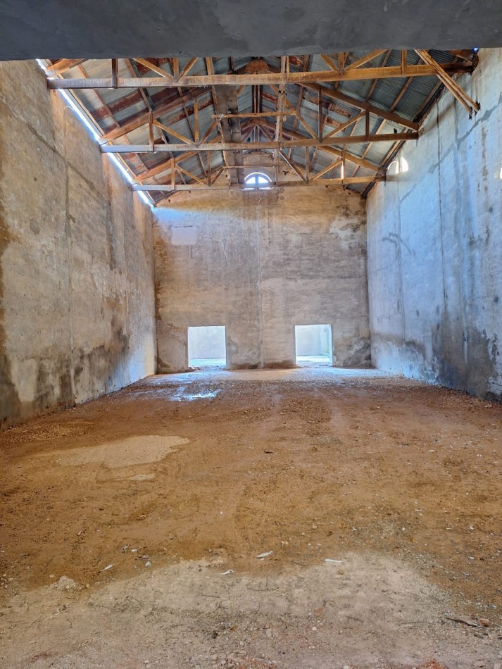 VENDO LOCAL COMERCIAL CENTRICO A TERMINAR!!