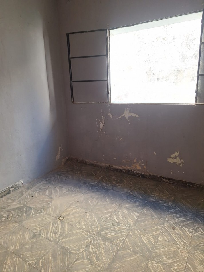 VENDO AMPLIA PROPIEDAD EN VILLA ELISA, BUENA UBICACION!!