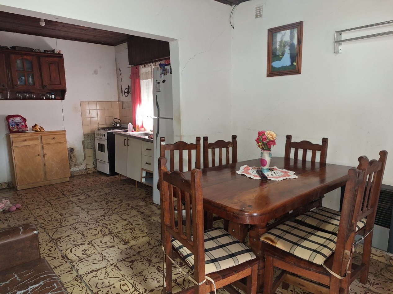 VENDO CASA EN VILLA ELISA!!