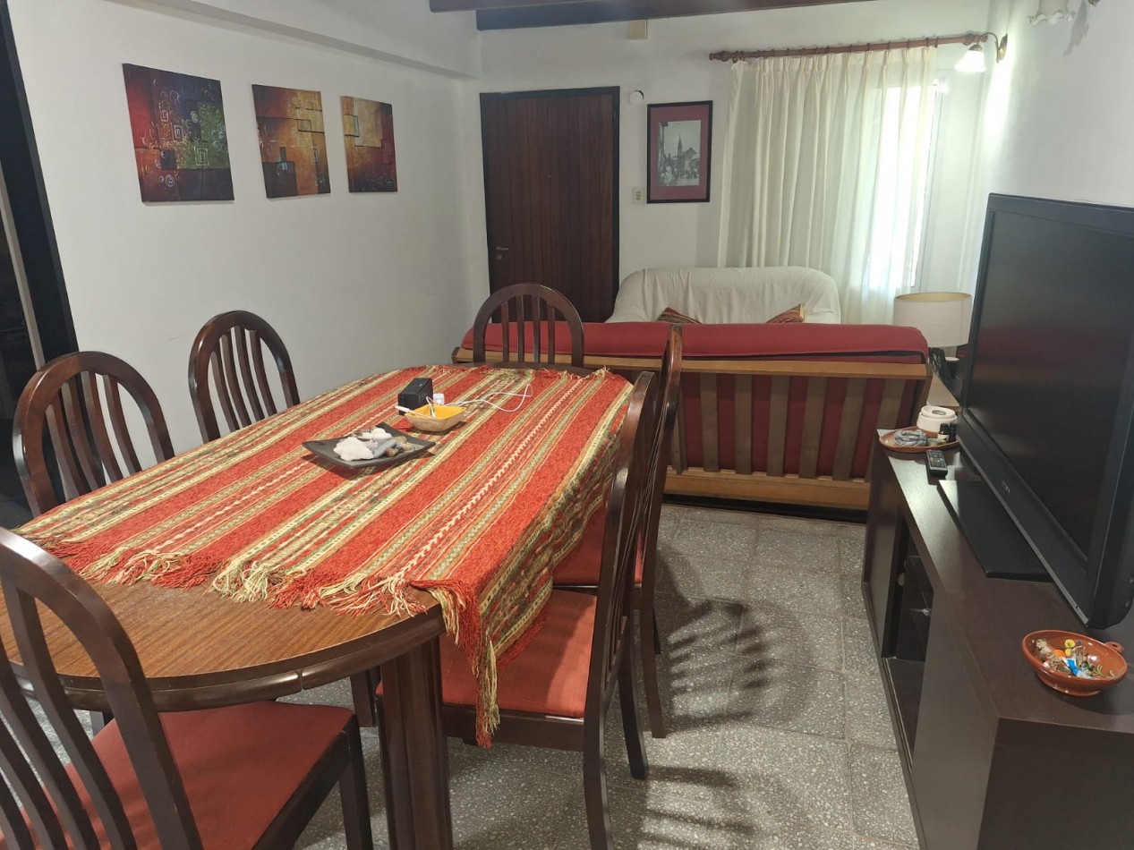 VENDO MUY LINDA CASA EN VILLA ELISA, EXCELENTE UBICACION!! 