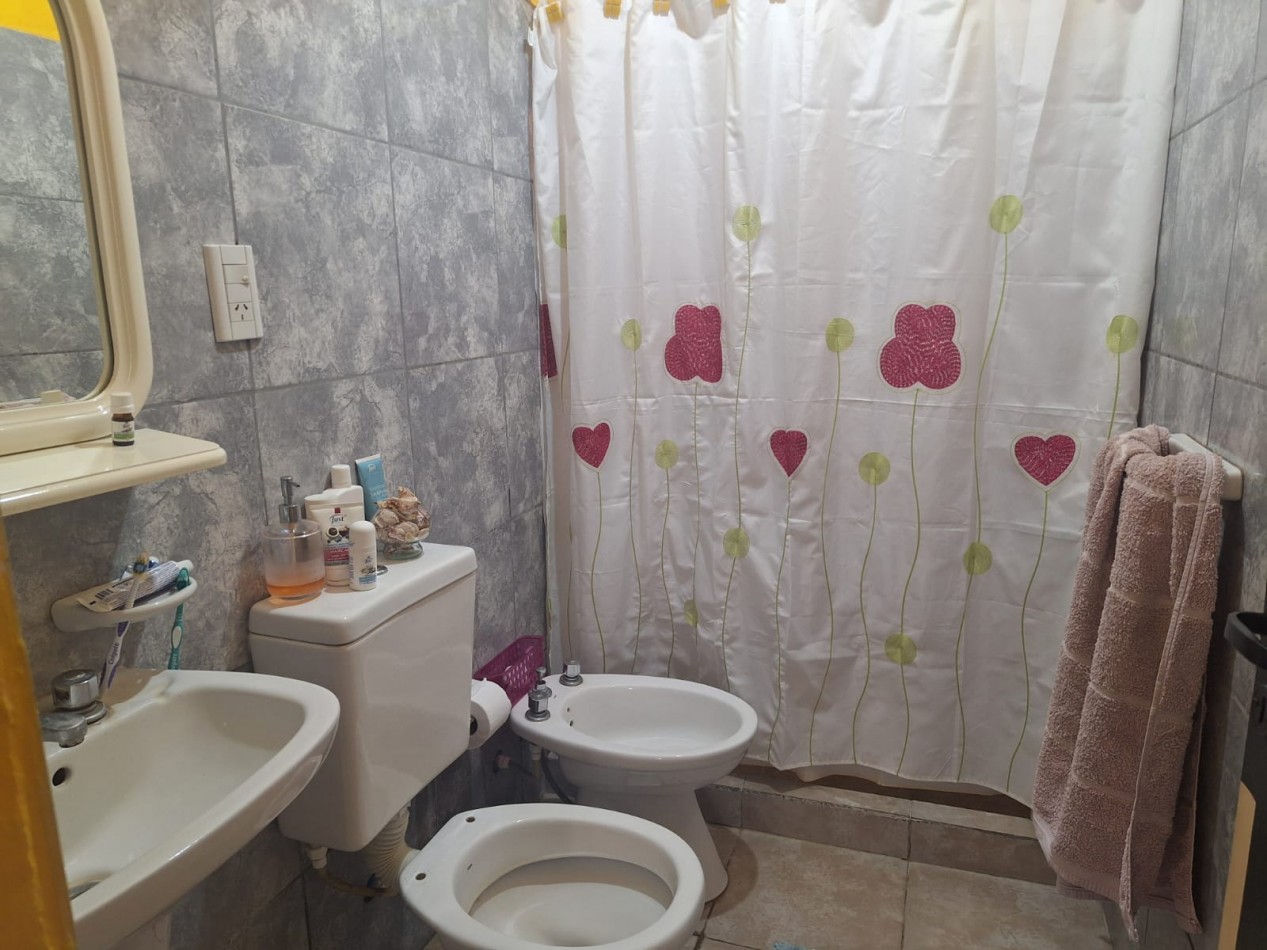 VENDO CASA EN VILLA ELISA!!
