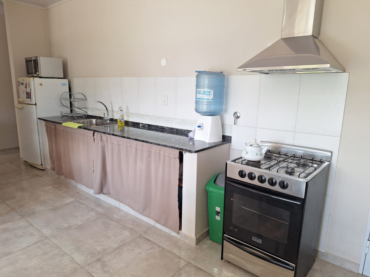 VENDO EXCELENTE CASA EN VILLA ELISA!!
