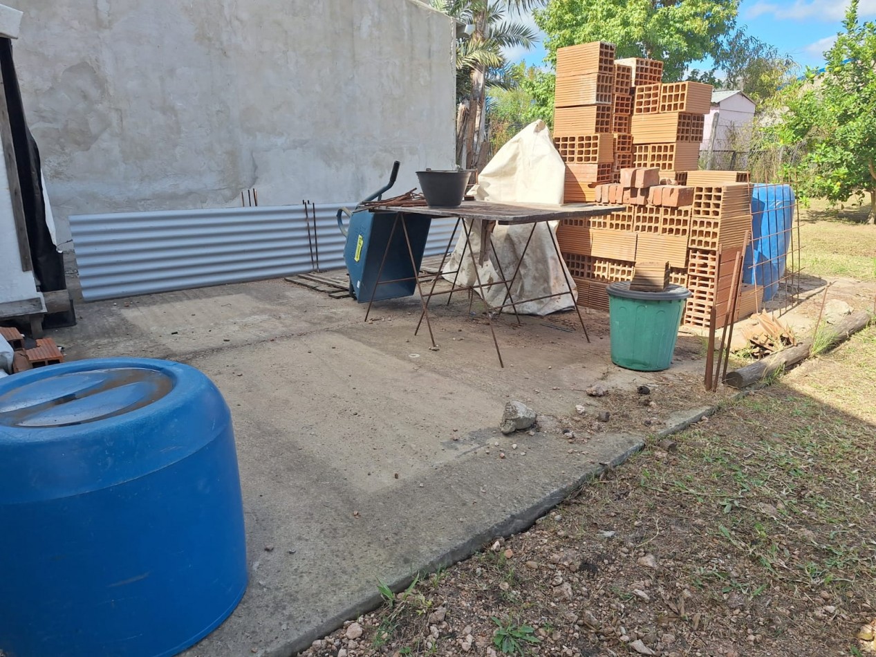 VENDO EXCELENTE CASA EN VILLA ELISA!!