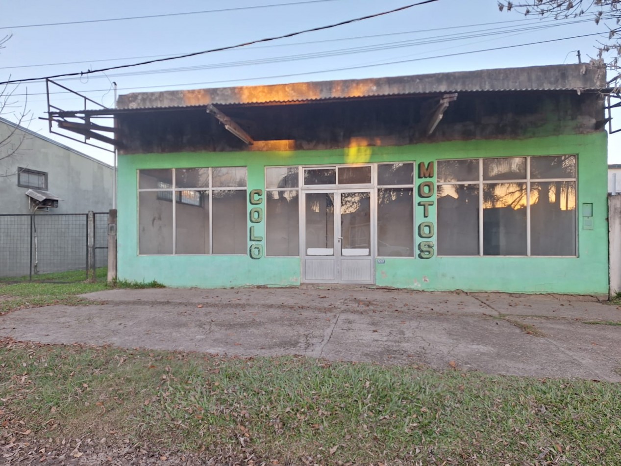 VENDO LOCAL COMERCIAL CON CASA EN VILLA ELISA!!