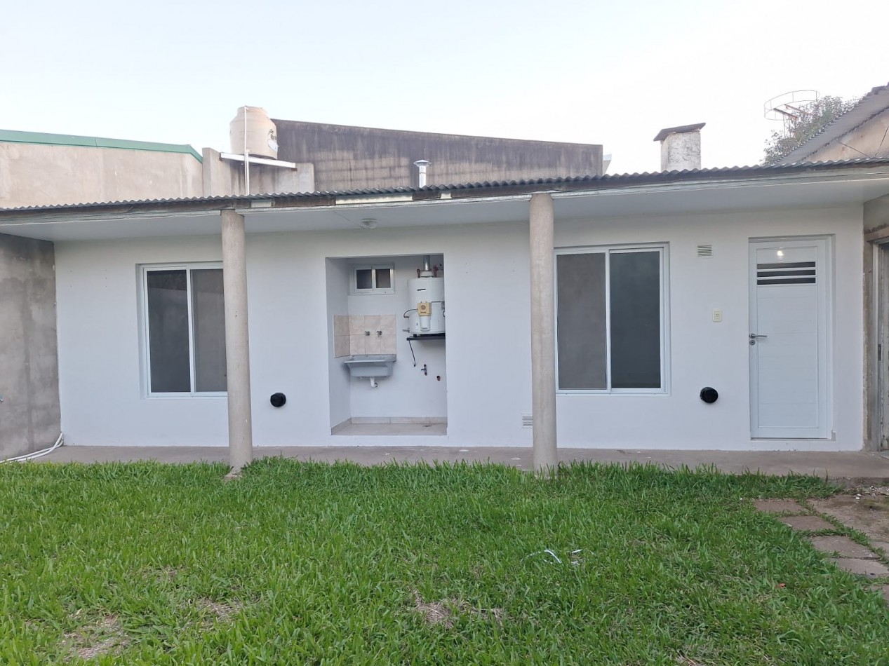 VENDO LOCAL COMERCIAL CON CASA EN VILLA ELISA!!