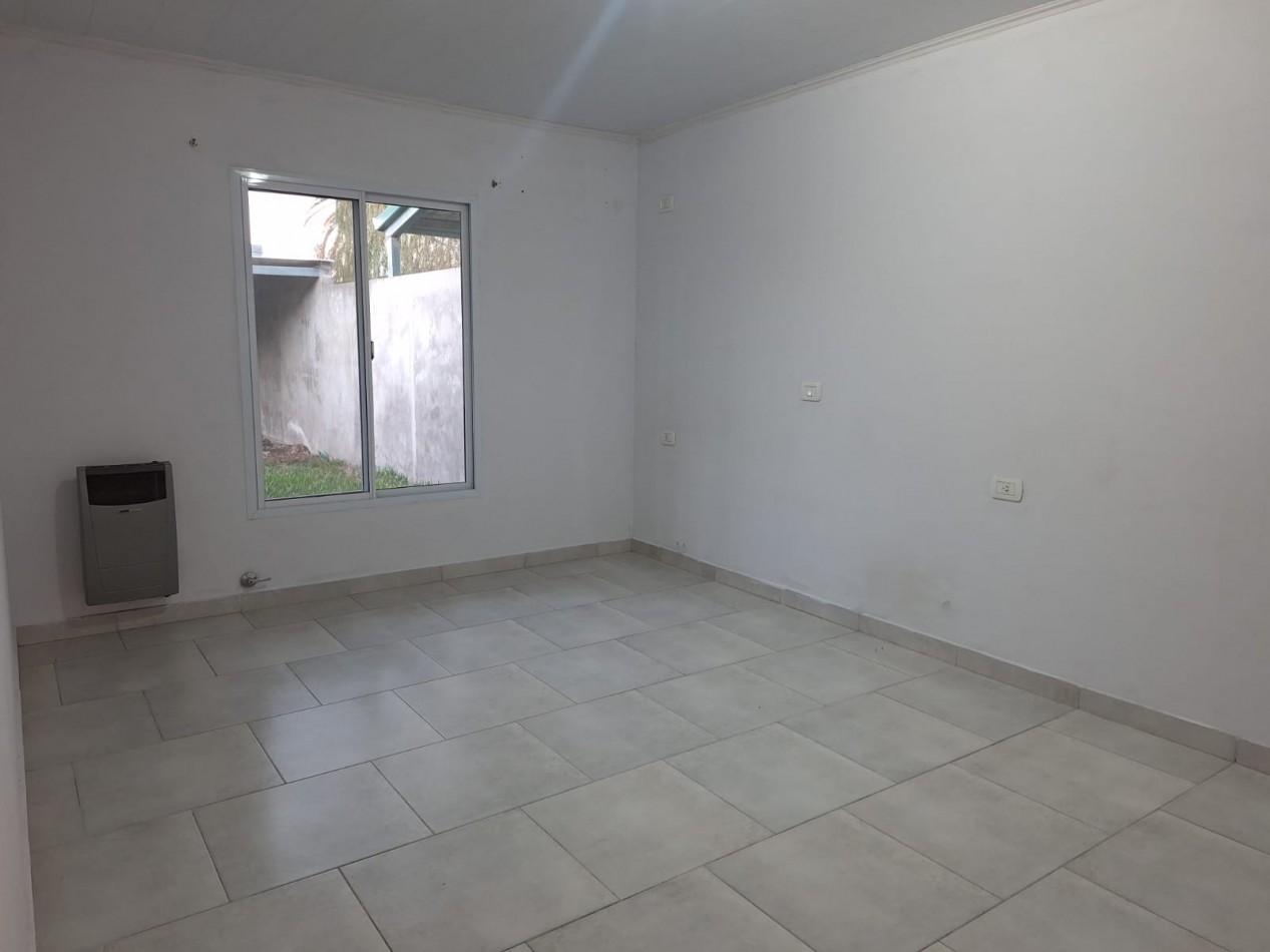 VENDO LOCAL COMERCIAL CON CASA EN VILLA ELISA!!