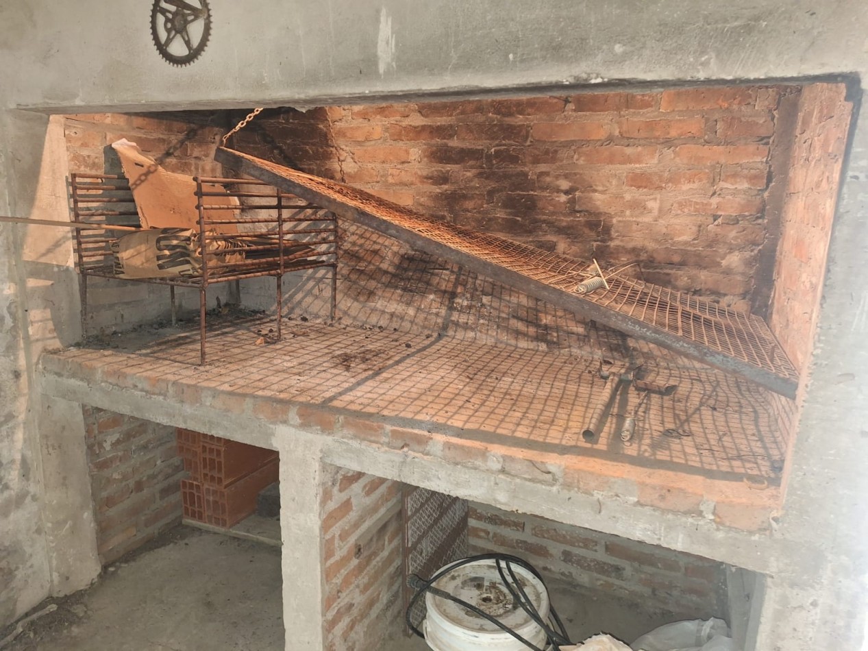 VENDO CASA EN VILLA ELISA!!