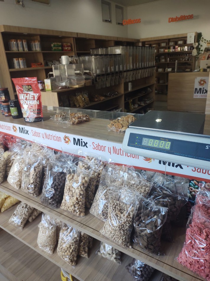 VENDO FONDO DE COMERCIO EN VILLA ELISA, RUBRO DIETETICA, EXCELENTE UBICACION !!!